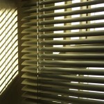 How to clean Venetian blinds?